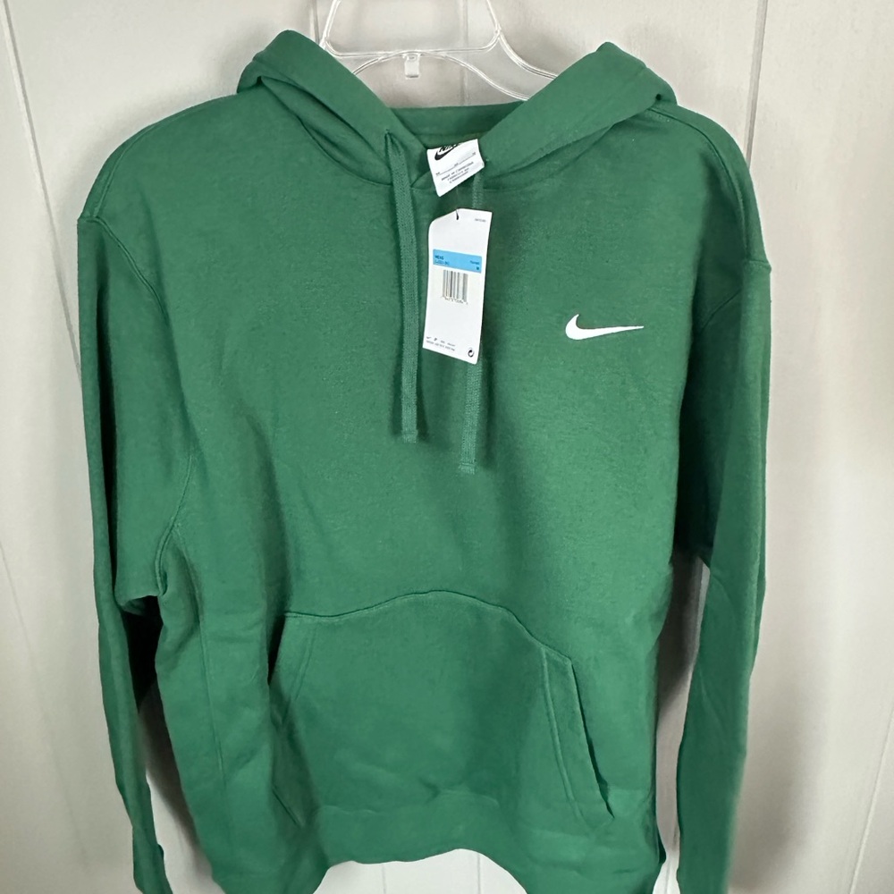 Nike Men's Hoodie in Forest Green